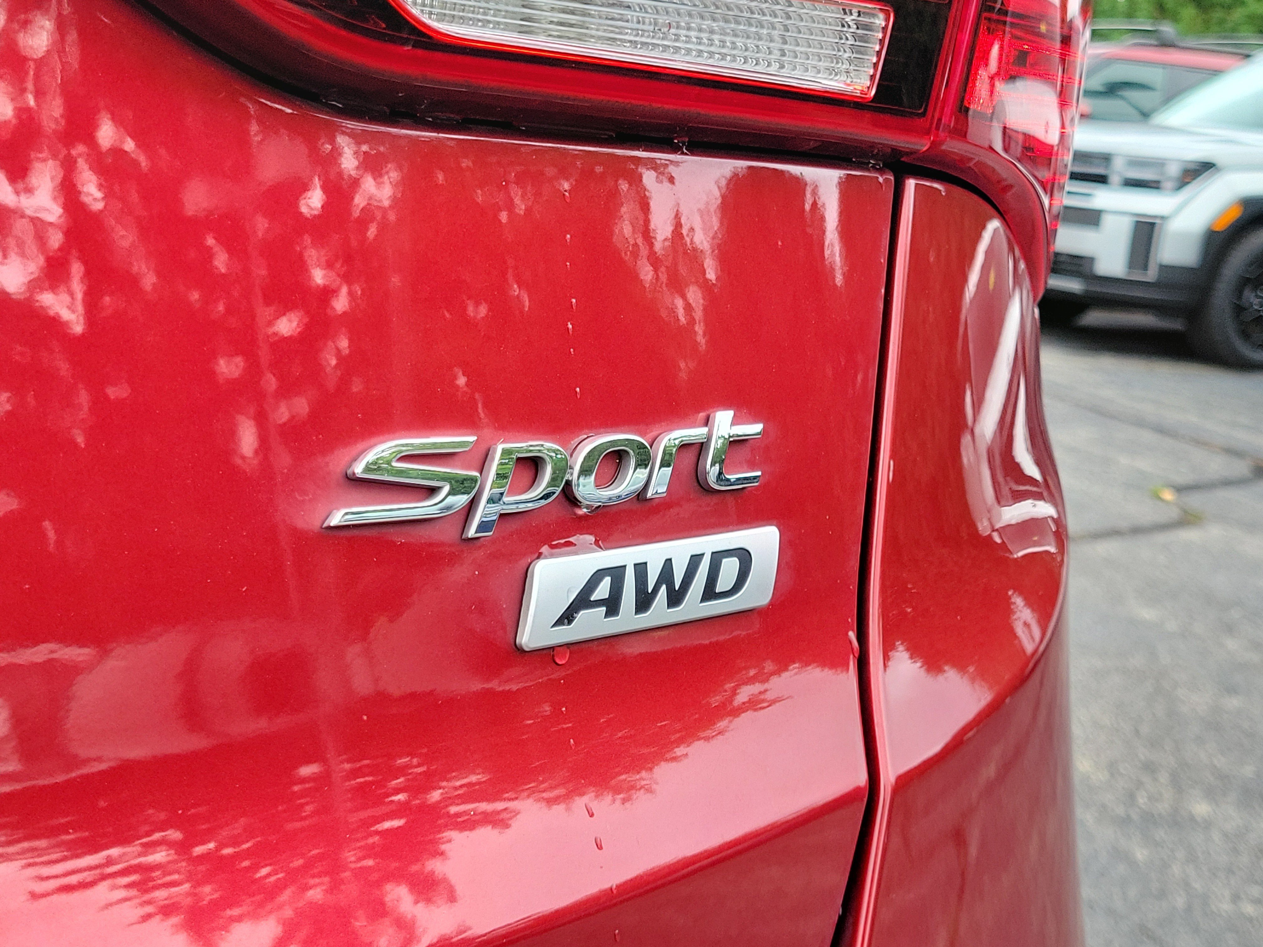 Used 2018 Hyundai Santa Fe Sport w/ 2.4L Tech Package 04 AWD/4WD image 7
