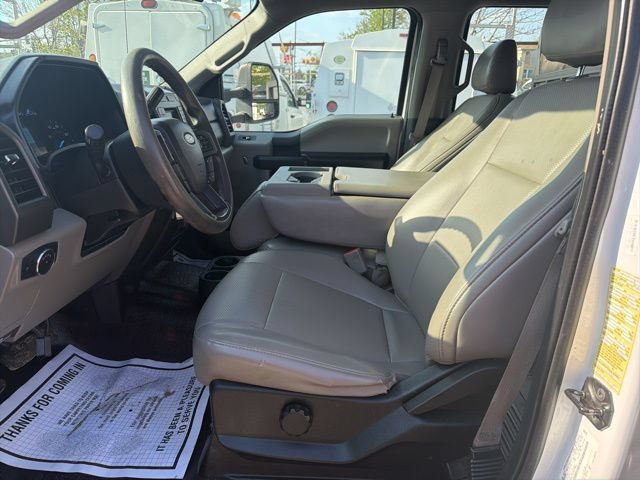 Used 2019 Ford F550 2WD Crew Cab Super Duty image 11