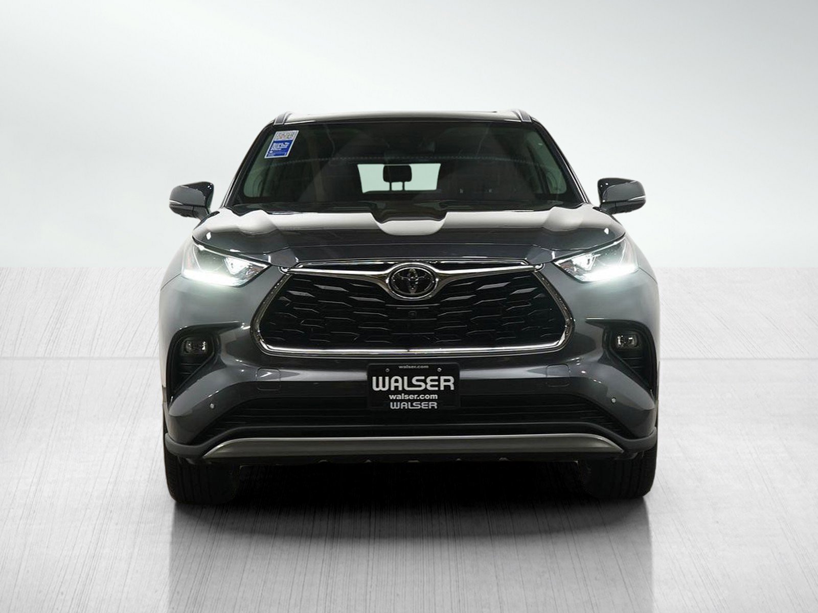 Used 2025 Toyota Highlander Platinum image 8