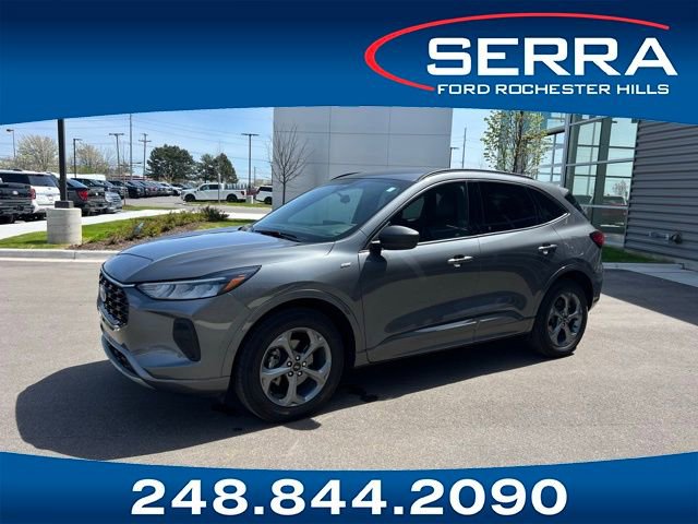 Used 2023 Ford Escape ST-Line w/ Tech Pack #1 AWD/4WD image 1