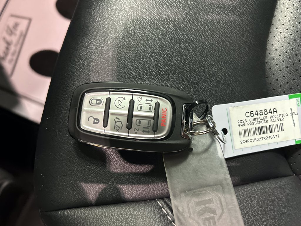 Used 2026 Chrysler Pacifica Select FWD image 22