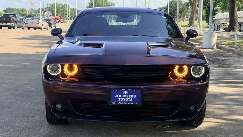 Used 2022 Dodge Challenger SXT w/ Blacktop Package RWD image 3