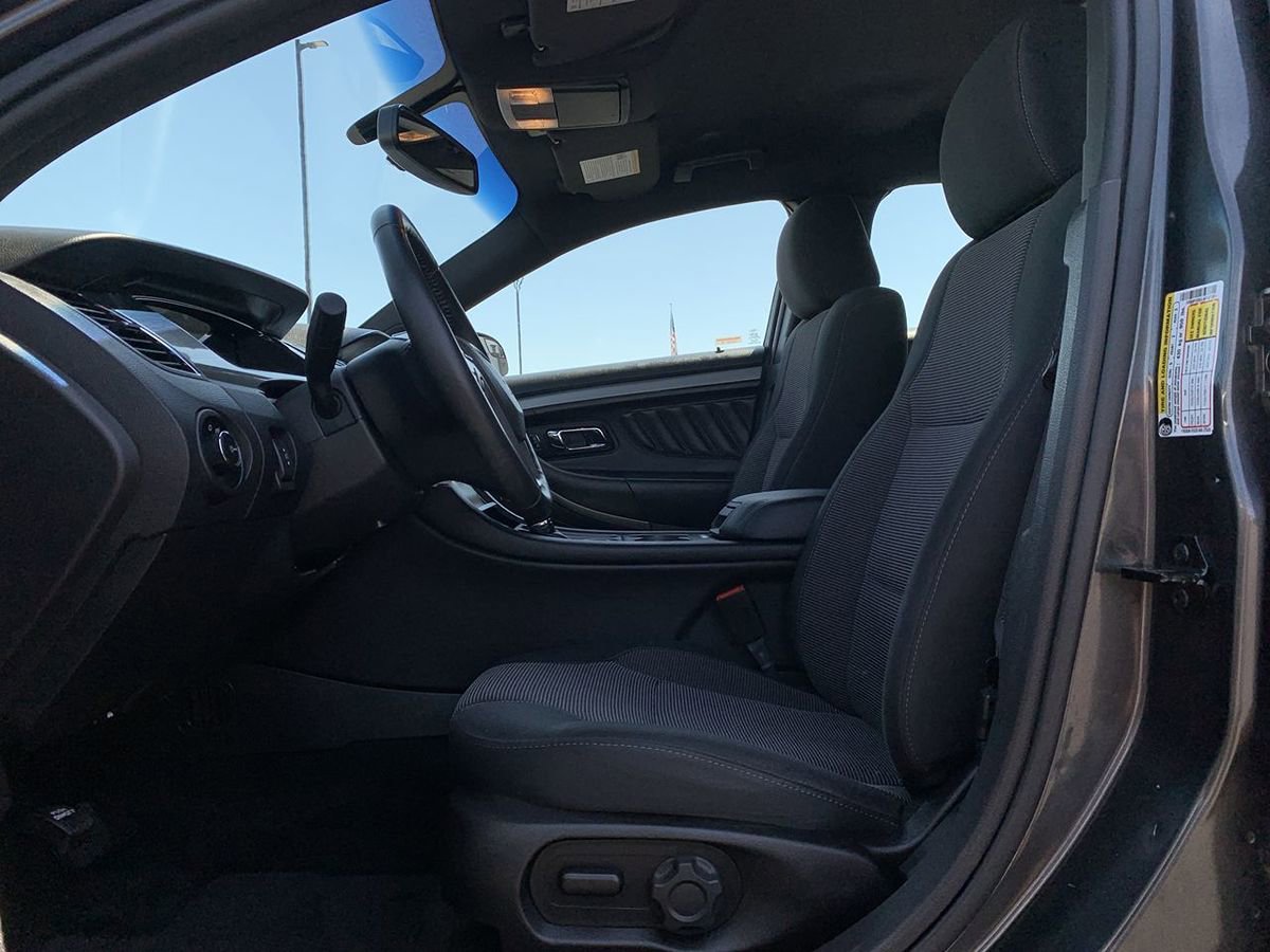 Used 2018 Ford Taurus SEL FWD image 26