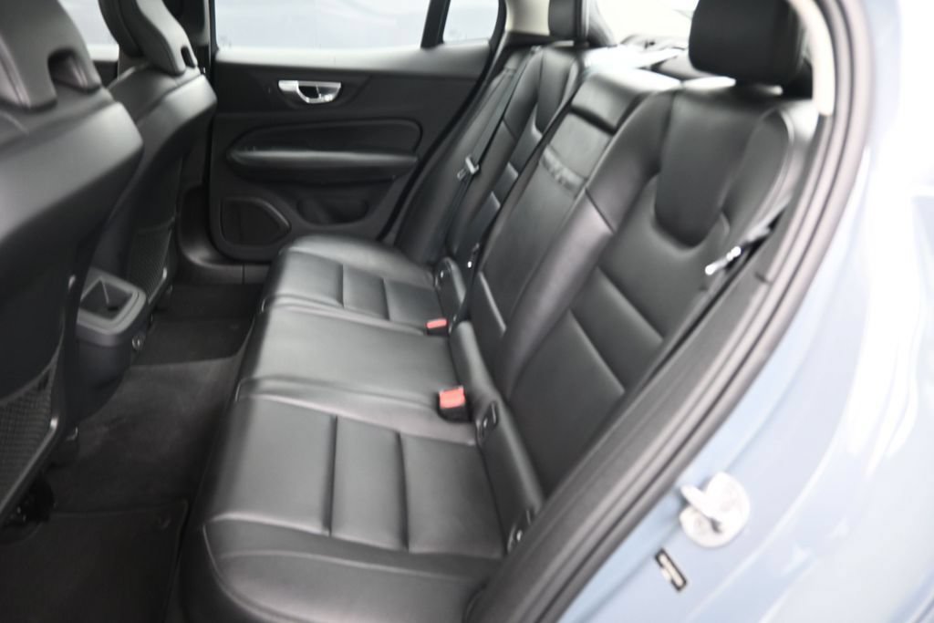 Used 2024 Volvo S60 B5 Core AWD/4WD image 10