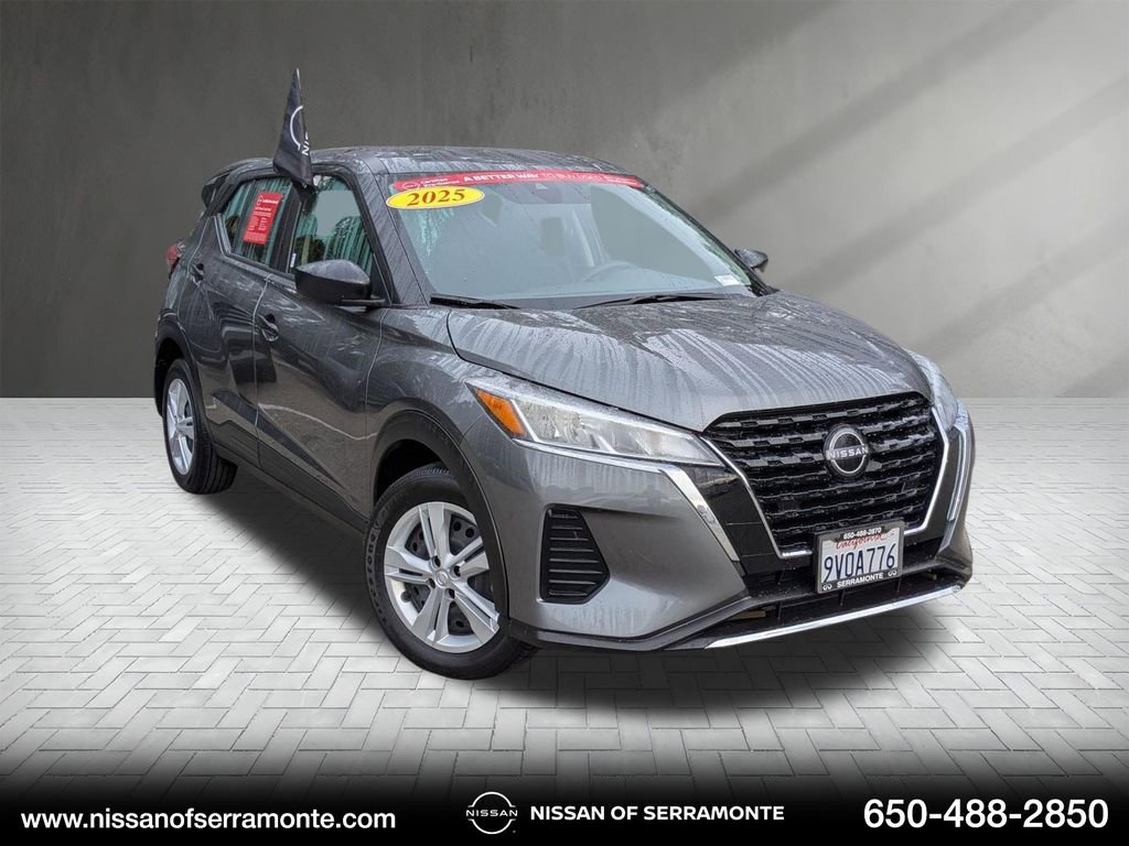 Certified 2025 Nissan Kicks Play S image 1