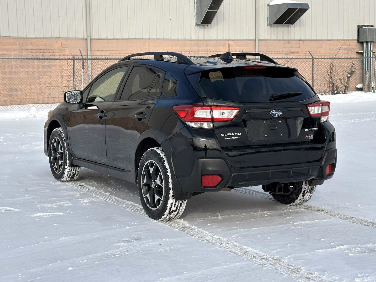Used 2018 Subaru Crosstrek 2.0i Premium w/ Eyesight System image 3