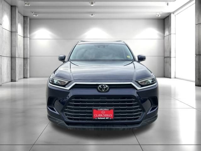 Used 2024 Toyota Grand Highlander XLE image 2