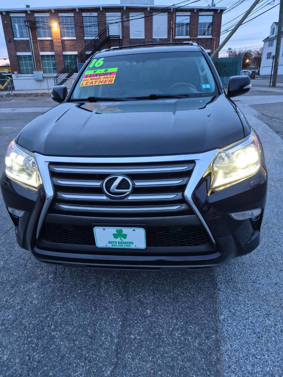 Used 2016 Lexus GX 460 w/ Premium Package AWD/4WD image 2