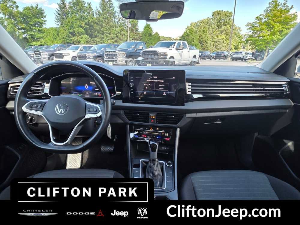 Used 2025 Volkswagen Jetta S FWD image 18