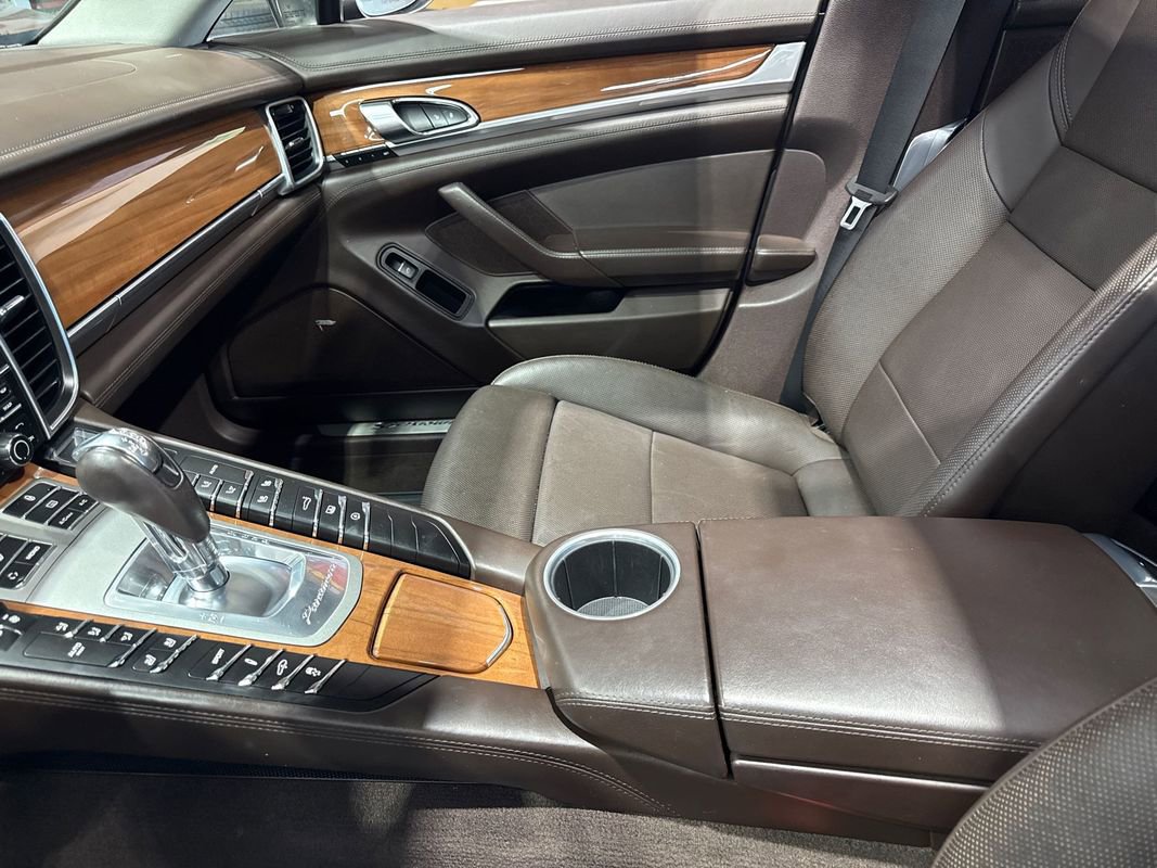 Used 2013 Porsche Panamera 4S image 69