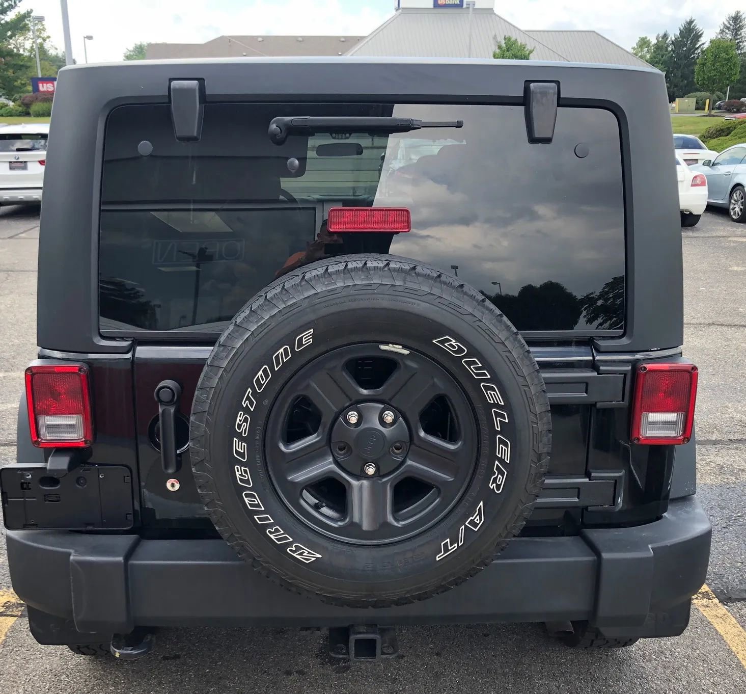 Used 2015 Jeep Wrangler Unlimited Sport w/ Mopar Black Appearance Group image 27