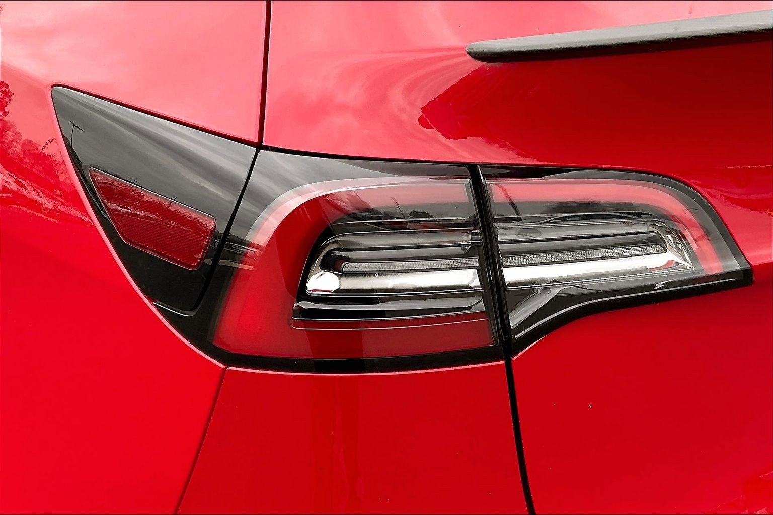 Used 2022 Tesla Model Y Performance image 23