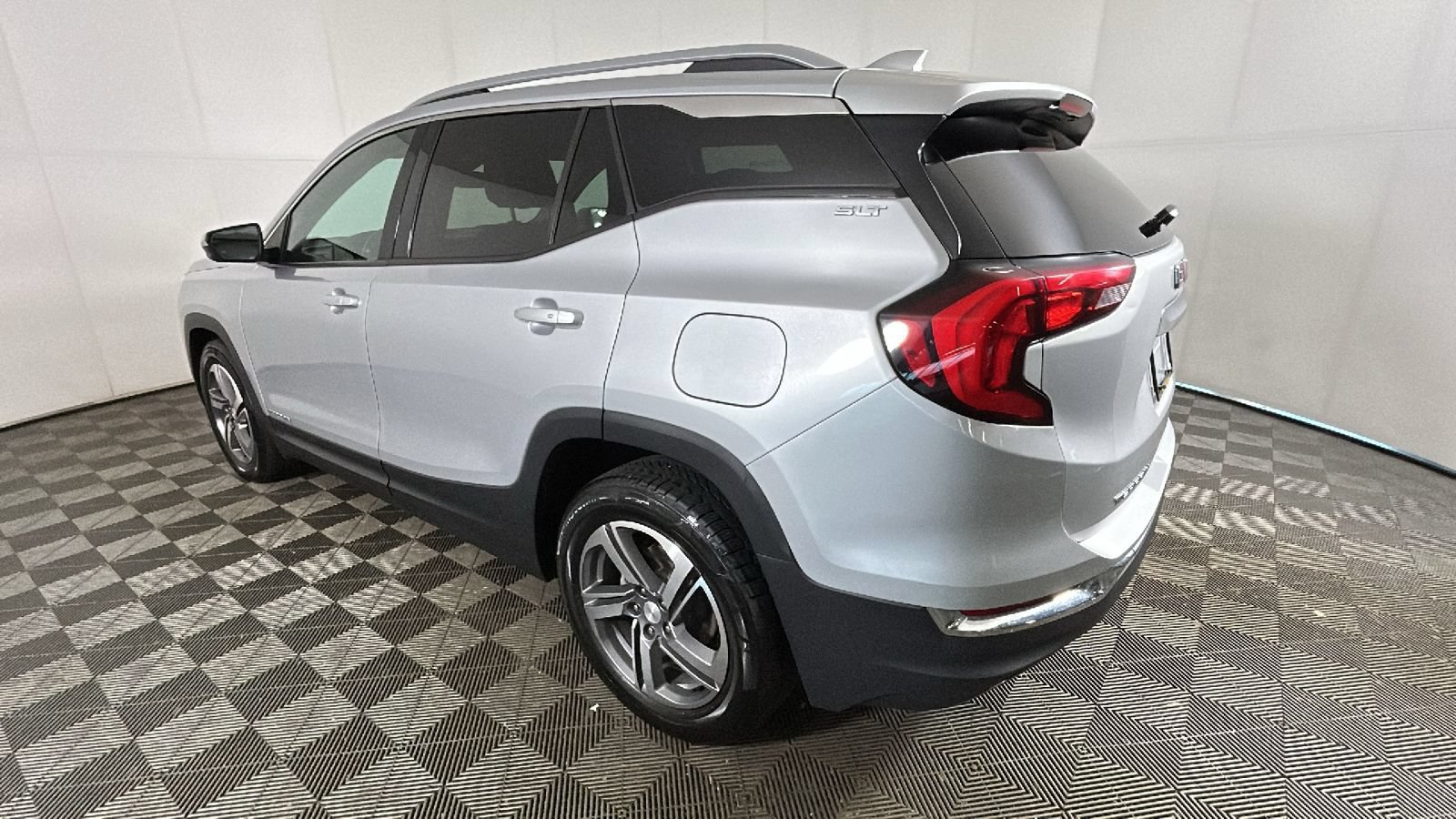 Used 2021 GMC Terrain SLT FWD image 6