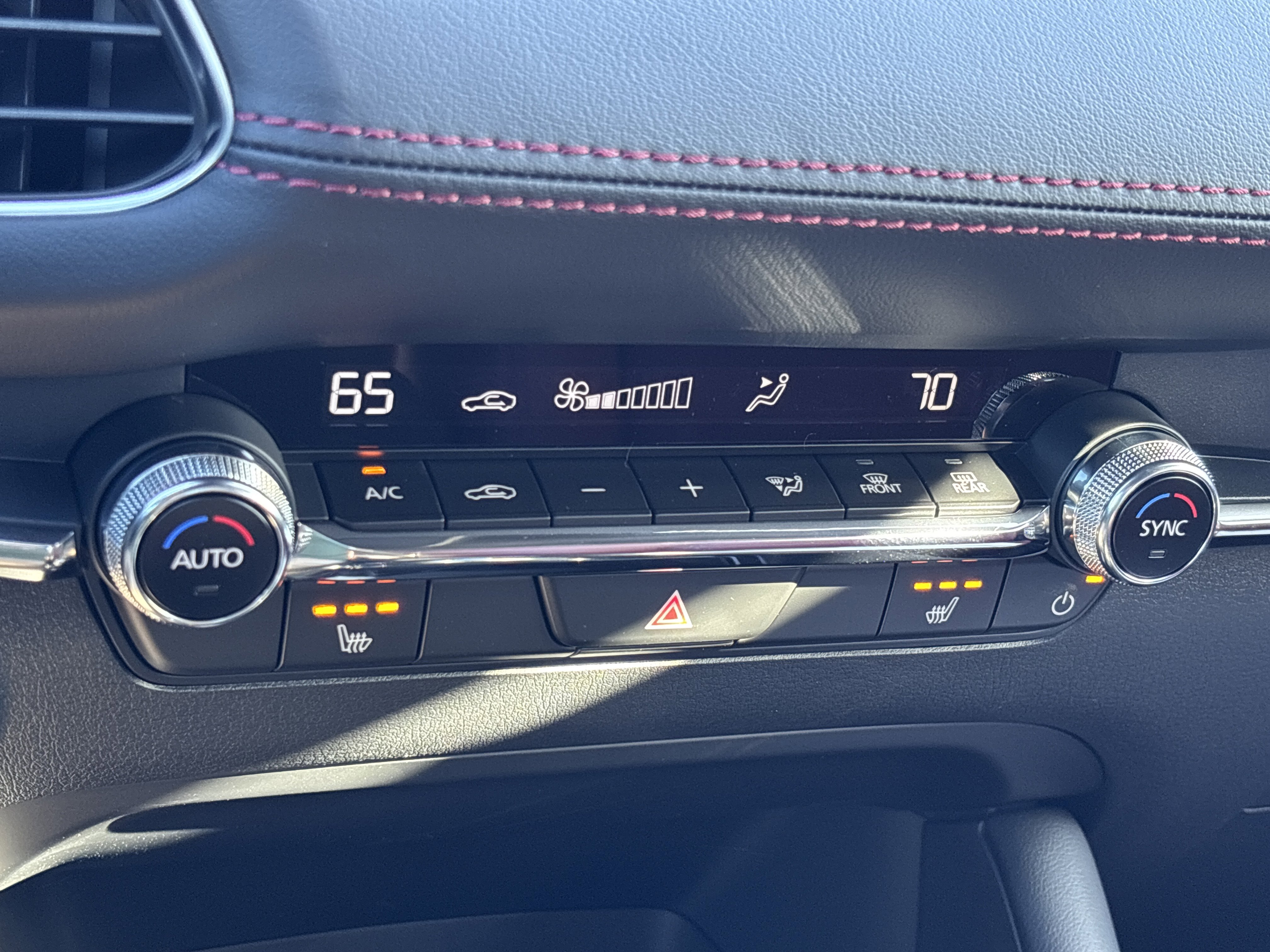 New 2026 MAZDA MAZDA3 Carbon image 34