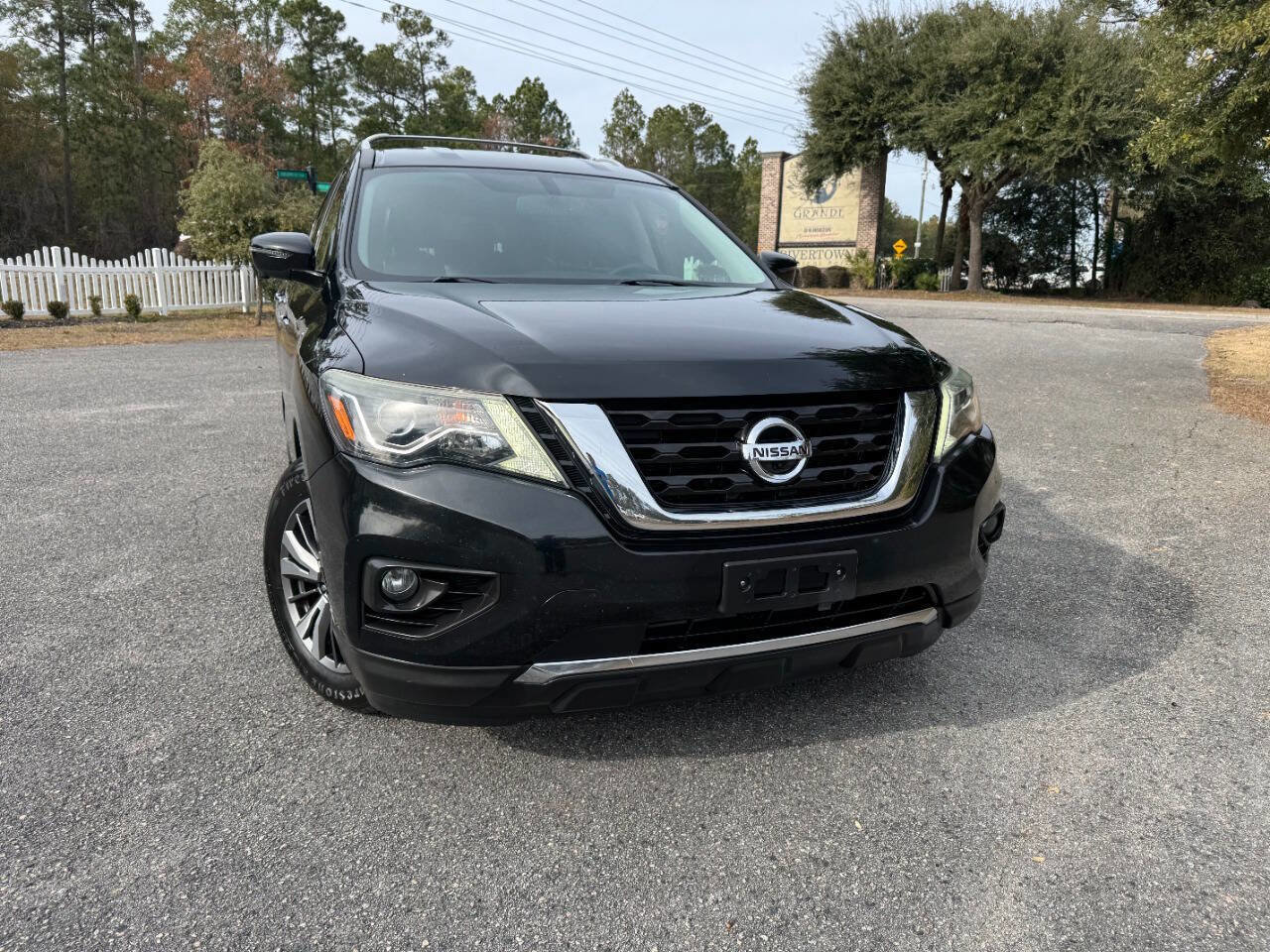 Used 2018 Nissan Pathfinder SL image 35