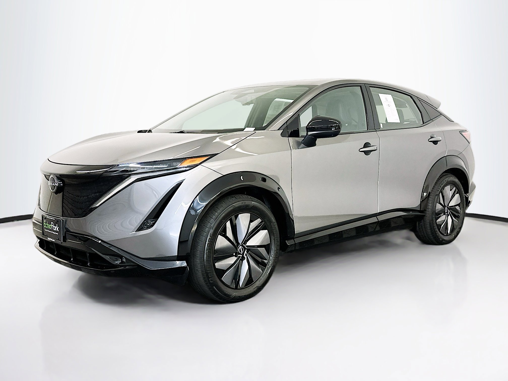 Used 2024 Nissan Ariya AWD image 3