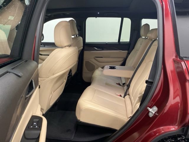 Used 2023 Jeep Grand Cherokee Limited w/ Luxury Tech Group II image 25