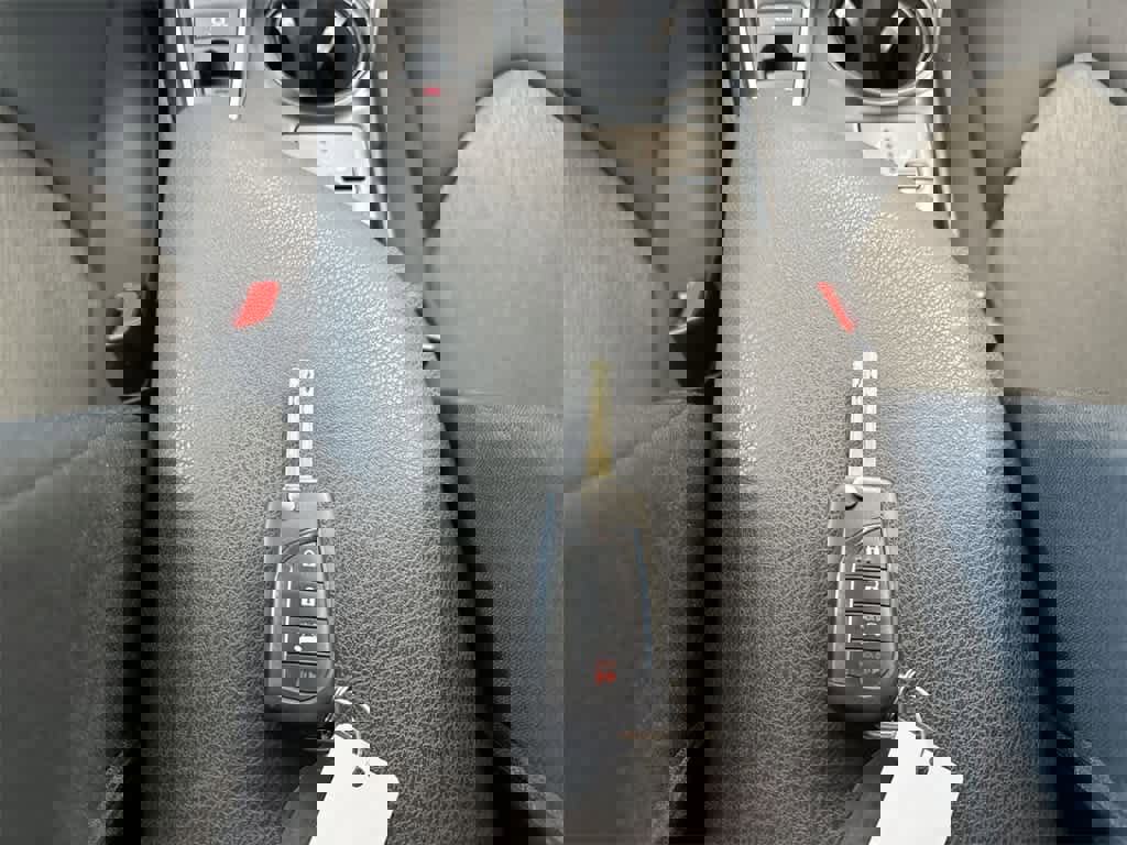 Used 2020 Toyota Camry LE image 34