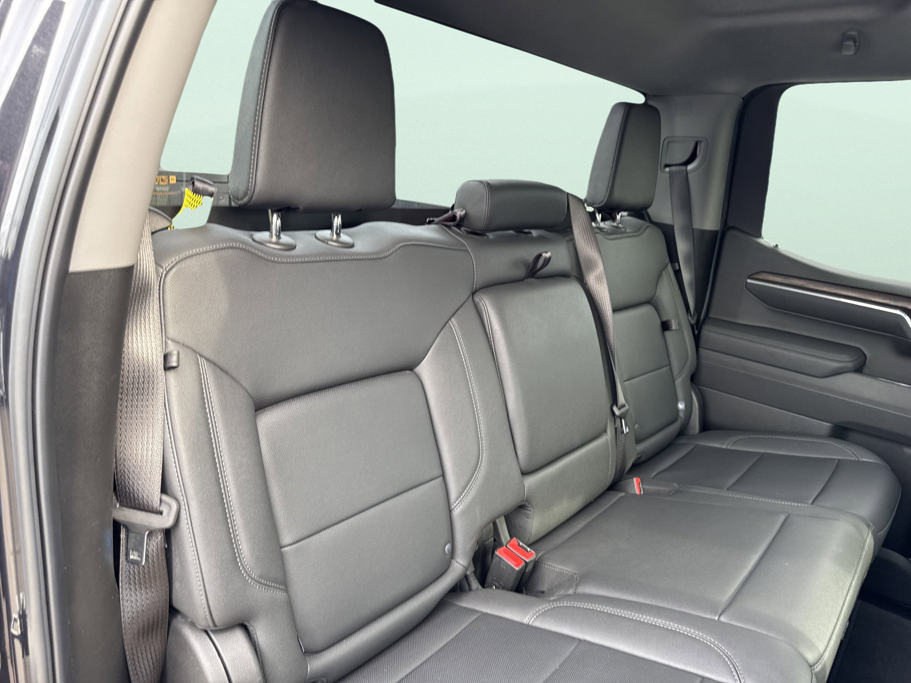 Used 2025 GMC Sierra 1500 SLT image 36