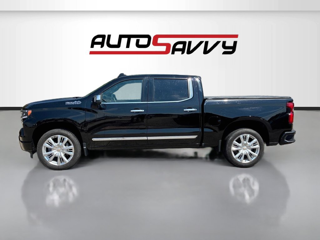 Used 2025 Chevrolet Silverado 1500 High Country w/ High Country Premium Package AWD/4WD image 3