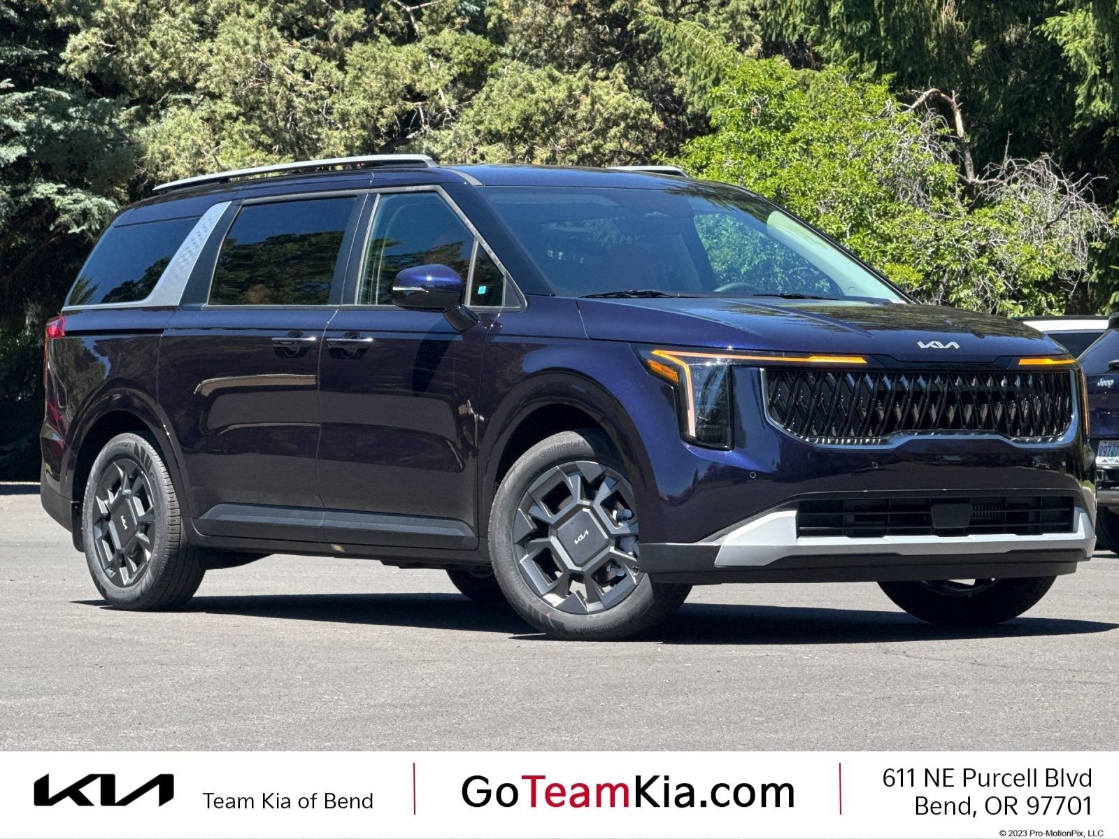 New 2026 Kia Carnival EX FWD image 1