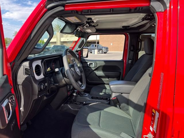 Used 2024 Jeep Wrangler Unlimited AWD/4WD image 11