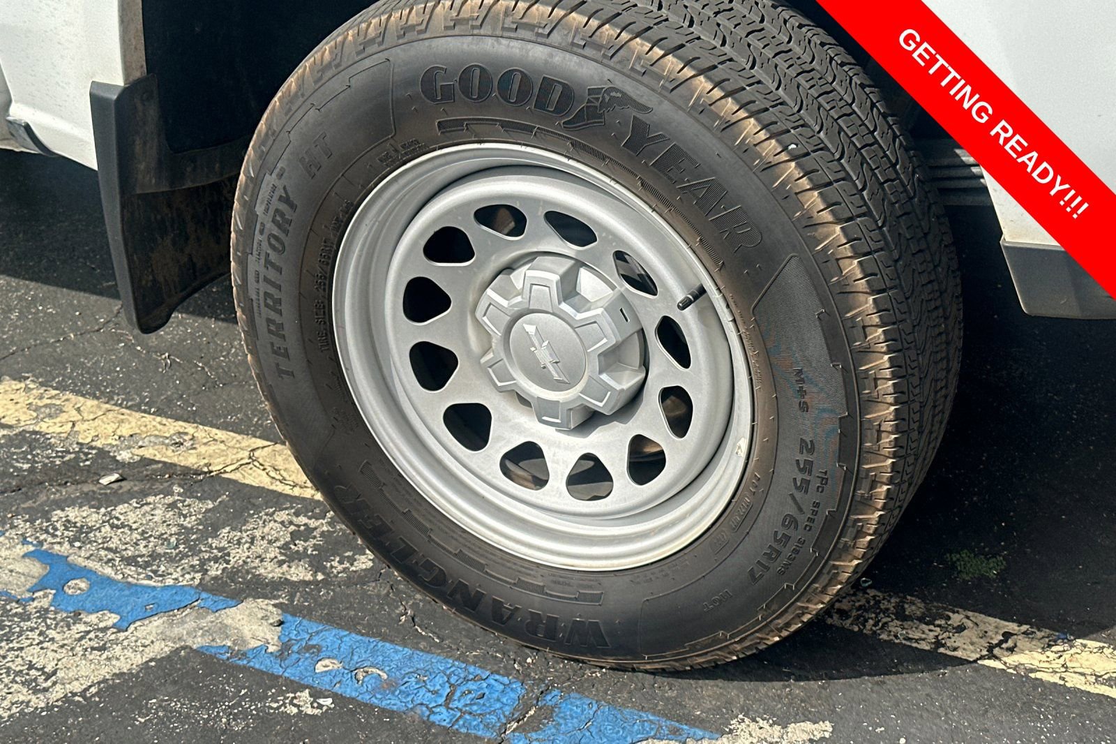 Used 2025 Chevrolet Colorado W/T w/ Advanced Trailering Package image 4