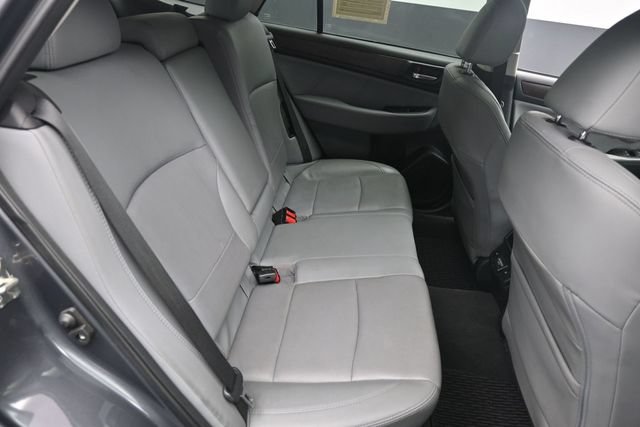 Used 2018 Subaru Outback 3.6R Limited AWD/4WD image 27