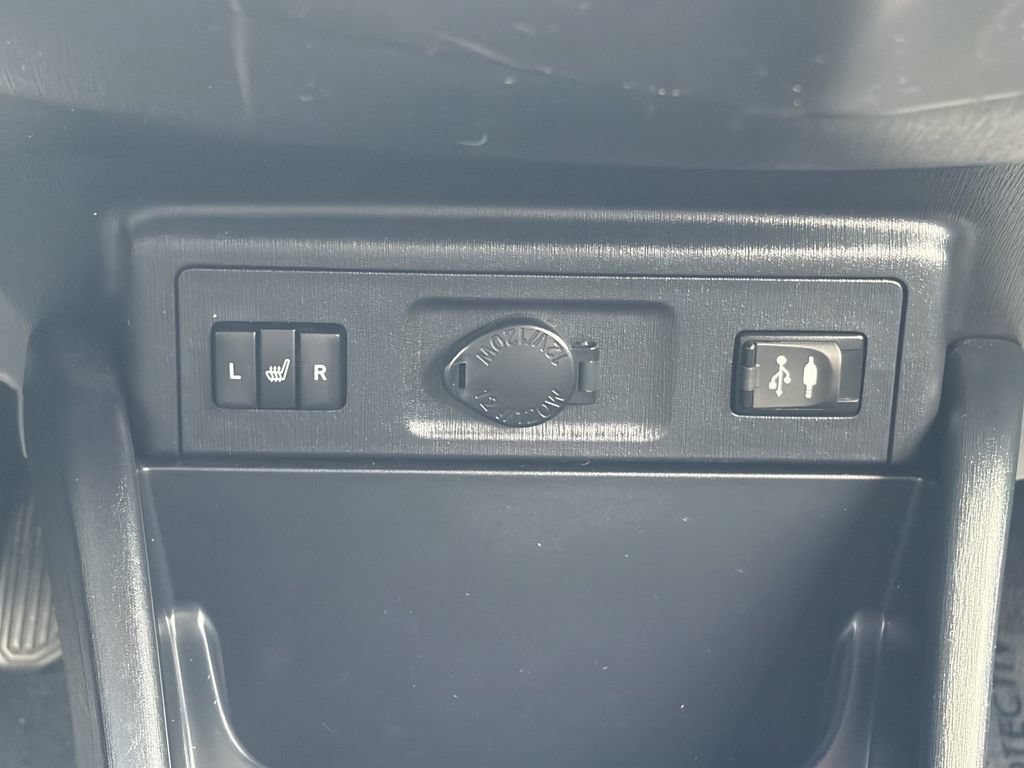Certified 2017 Toyota Prius V FWD image 31