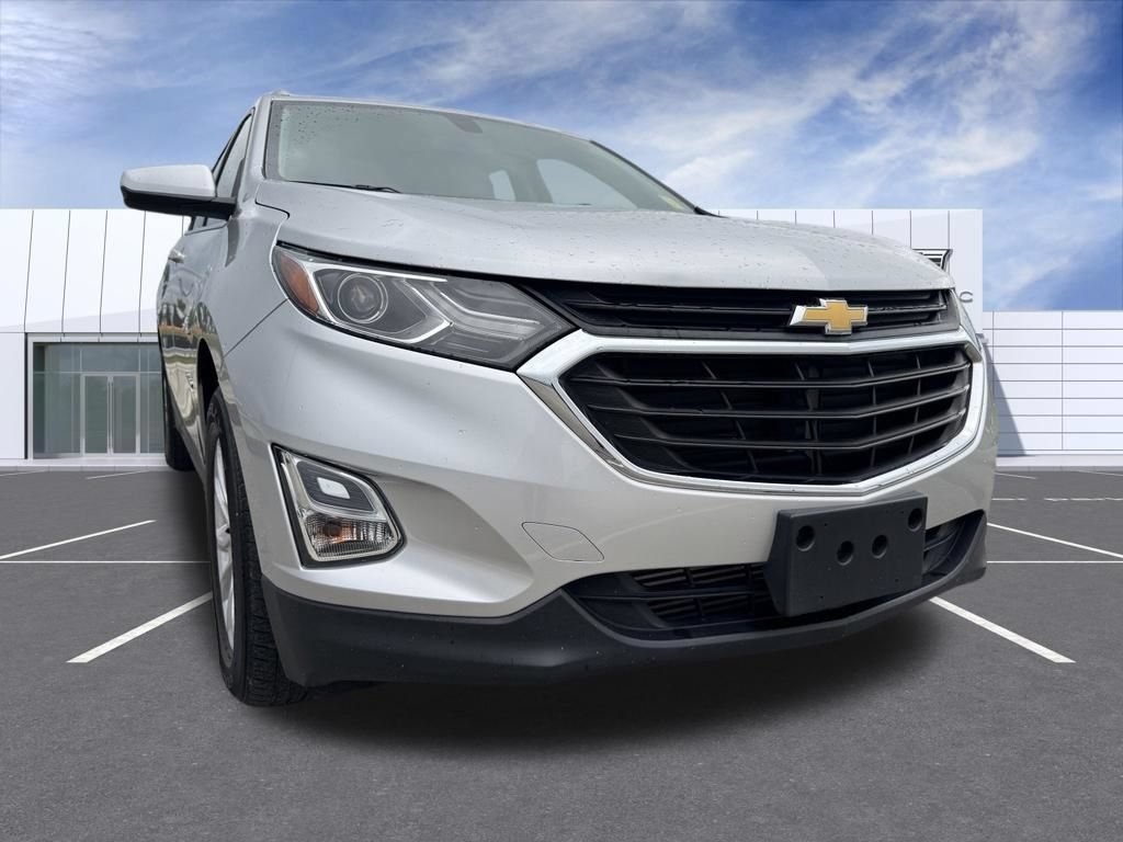 Used 2018 Chevrolet Equinox LT w/ Sun & Infotainment Package FWD image 8