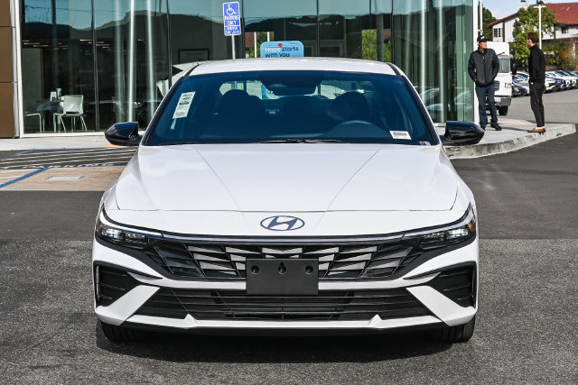 Used 2026 Hyundai Elantra Sport FWD image 2