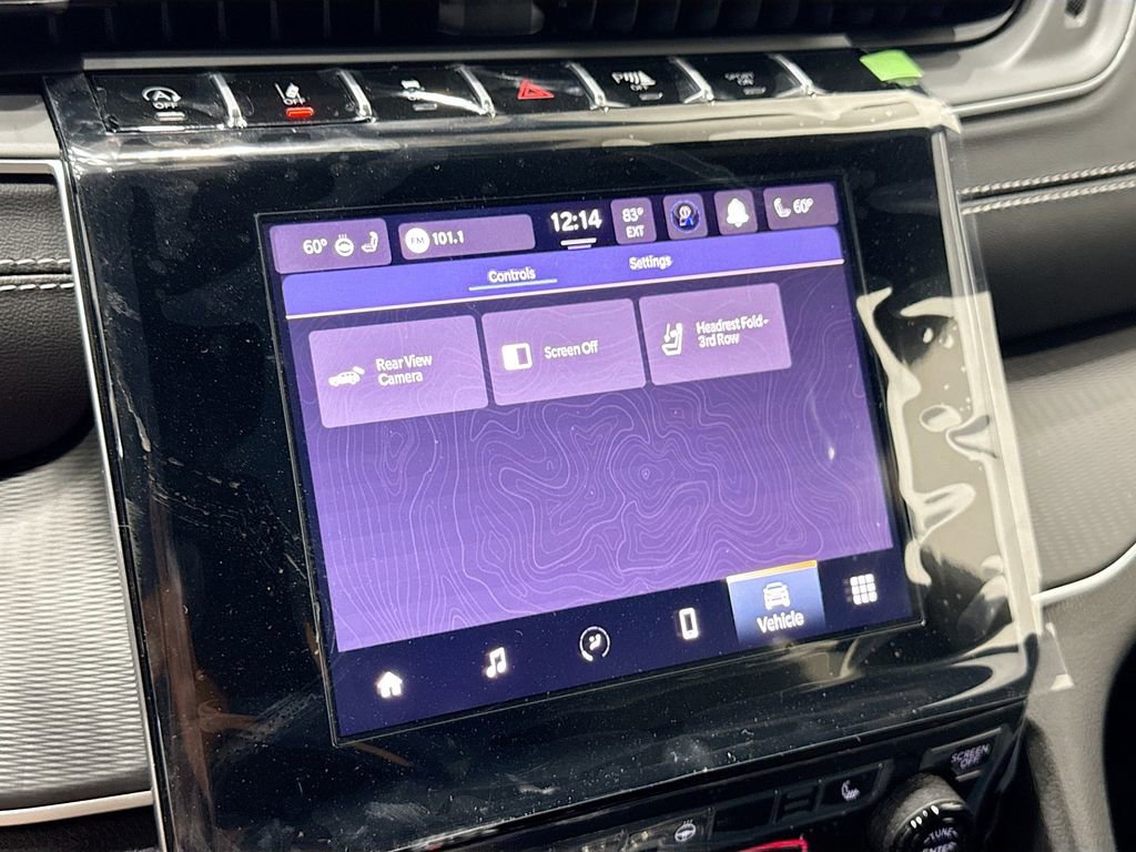 New 2025 Jeep Grand Cherokee L Altitude image 40