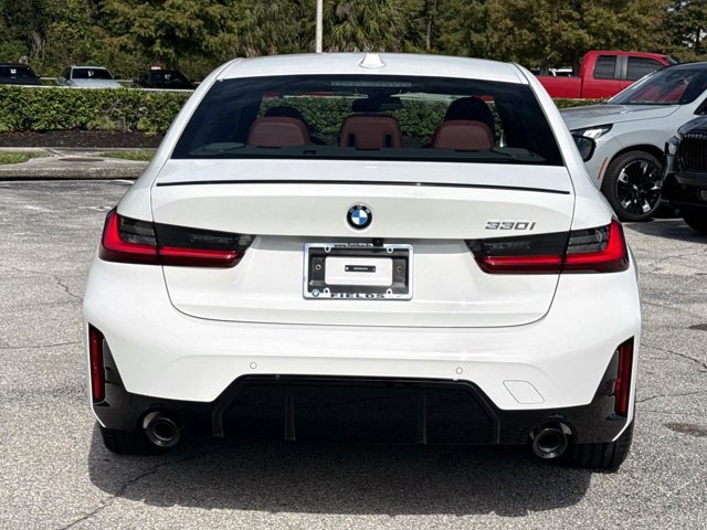New 2026 BMW 330i Sedan w/ M Sport Package RWD image 4