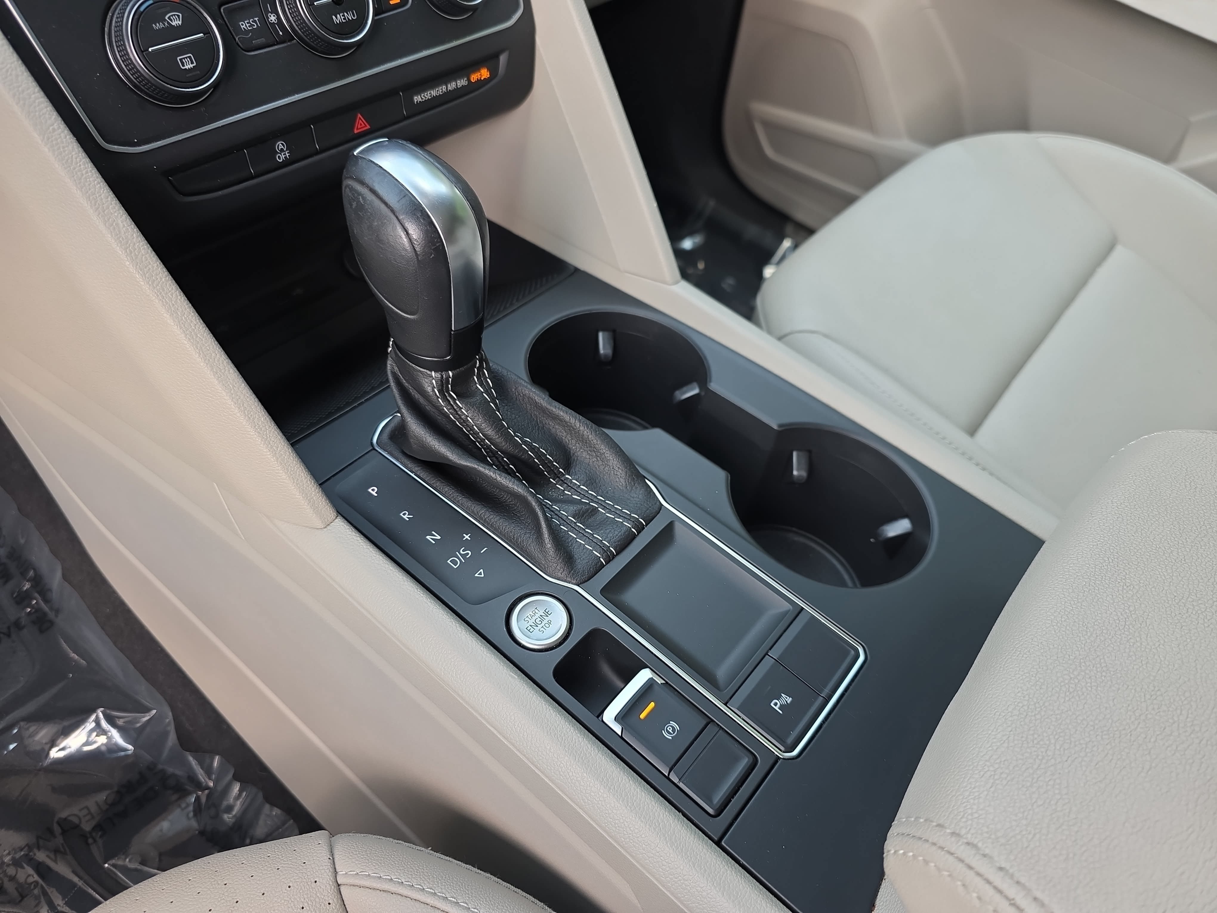 Used 2021 Volkswagen Atlas SE FWD image 23