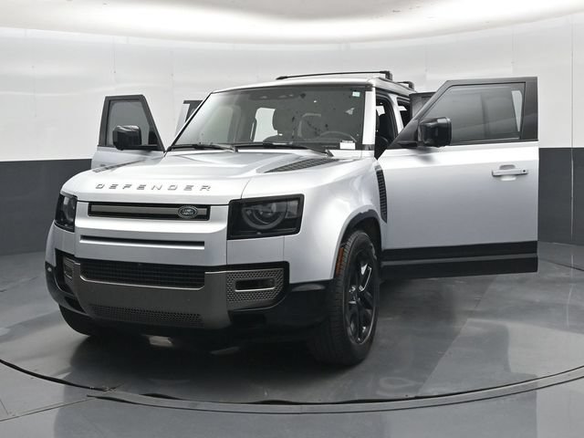 Used 2024 Land Rover Defender 130 X-Dynamic SE AWD/4WD image 60