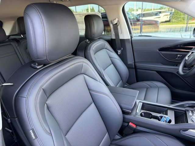 New 2026 Lincoln Nautilus Premier AWD/4WD image 18