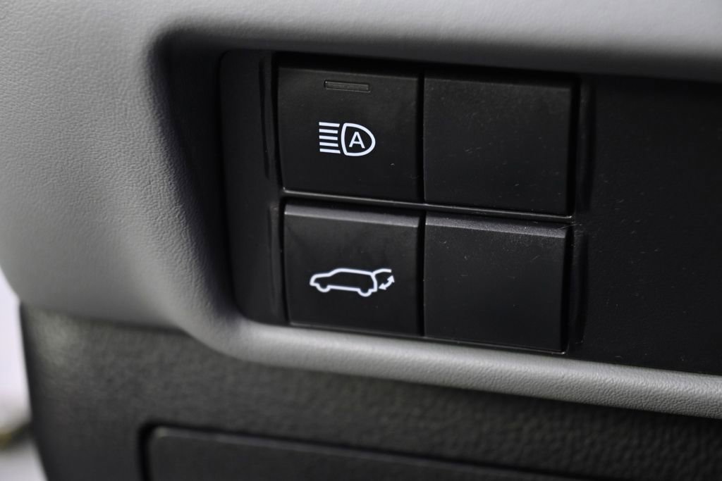 Used 2022 Toyota Highlander XLE image 25