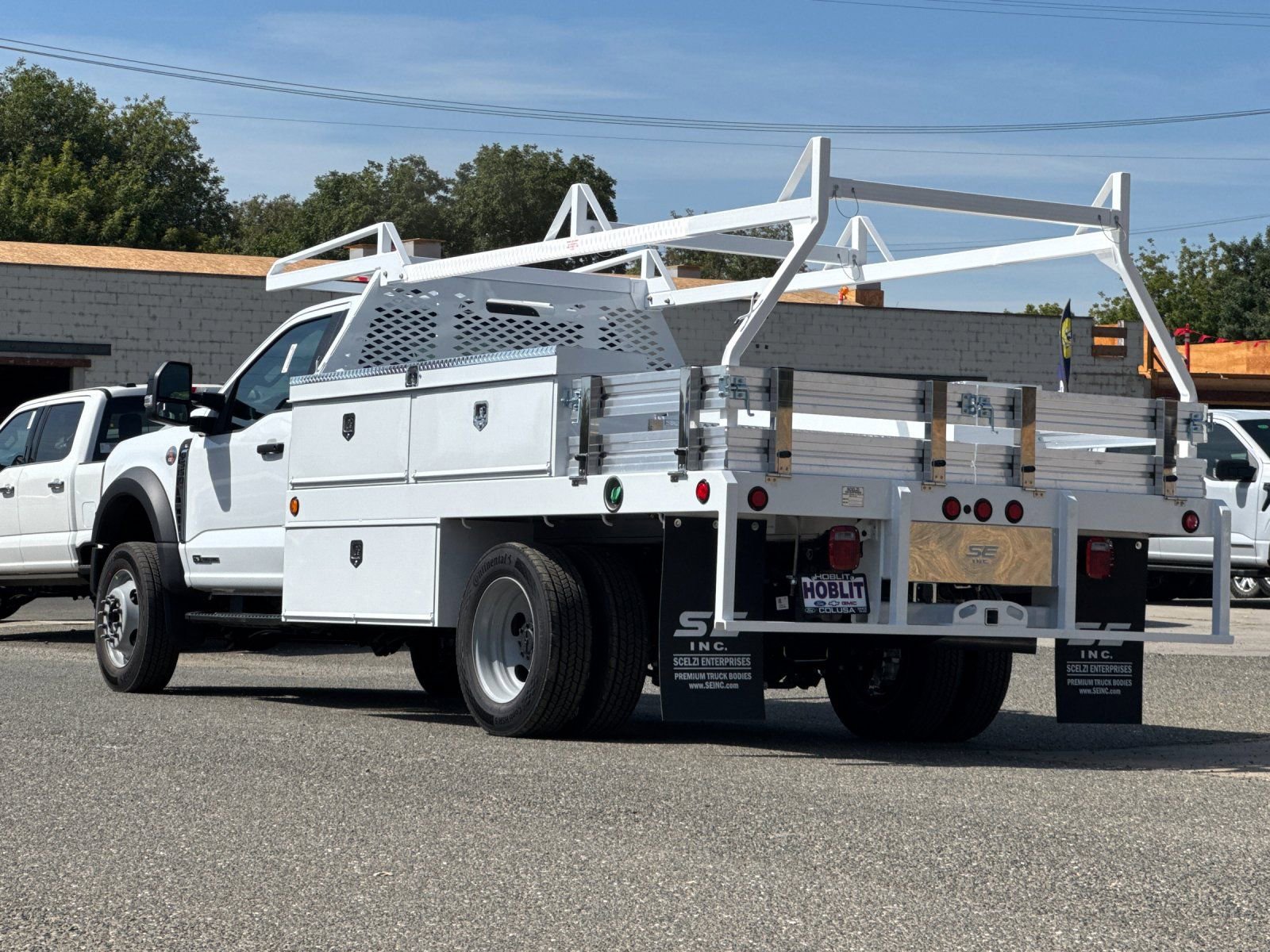 New 2025 Ford F550 4x4 Regular Cab Super Duty image 5