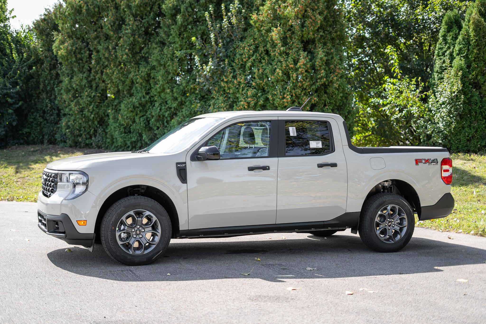 New 2025 Ford Maverick XLT w/ XLT Luxury Package image 9