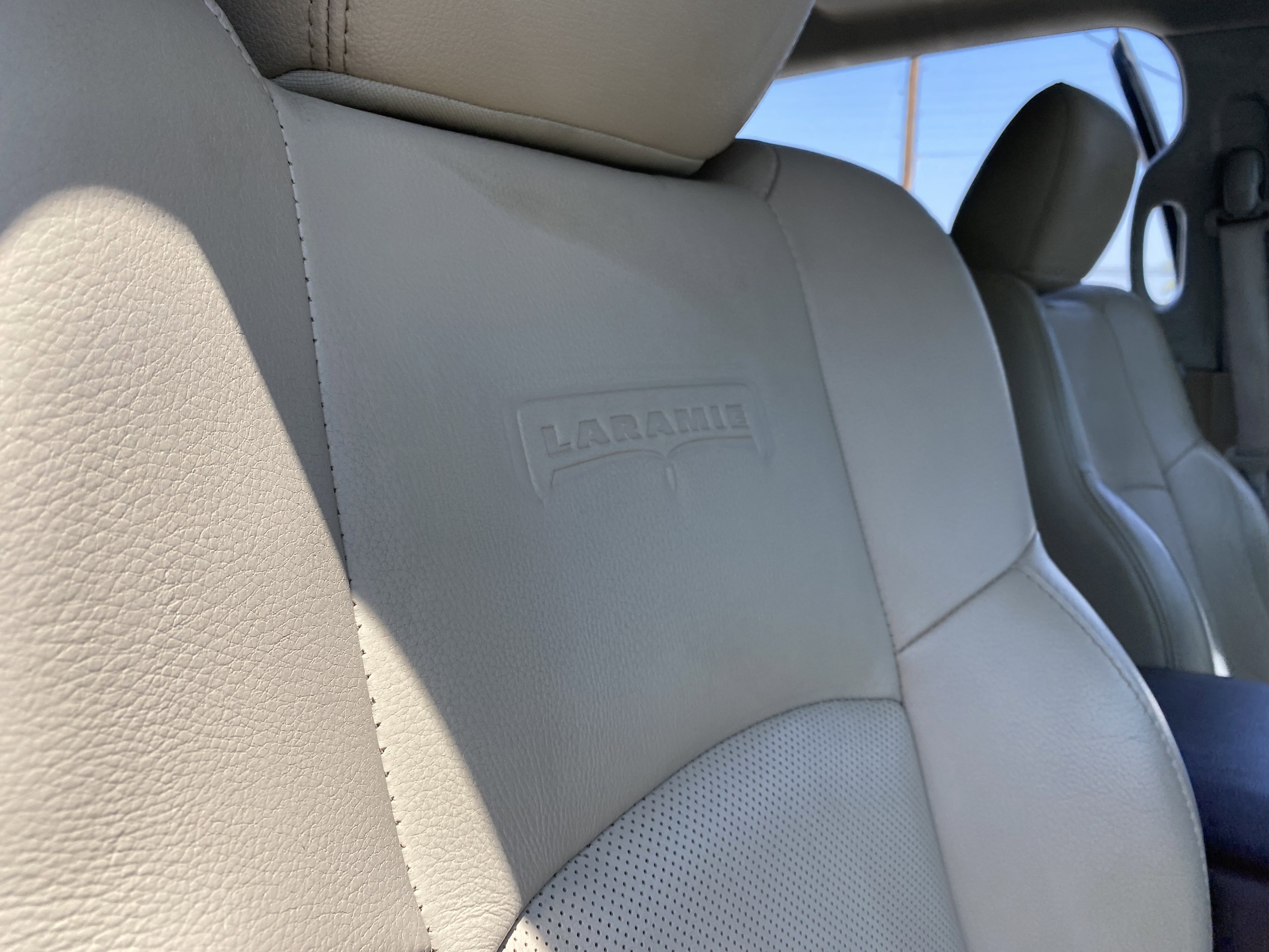 Used 2015 RAM 2500 Laramie w/ Protection Group AWD/4WD image 23