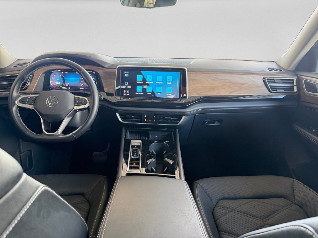 Used 2025 Volkswagen Atlas SE FWD image 15