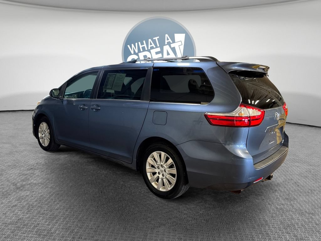 Used 2015 Toyota Sienna LE AWD/4WD image 6