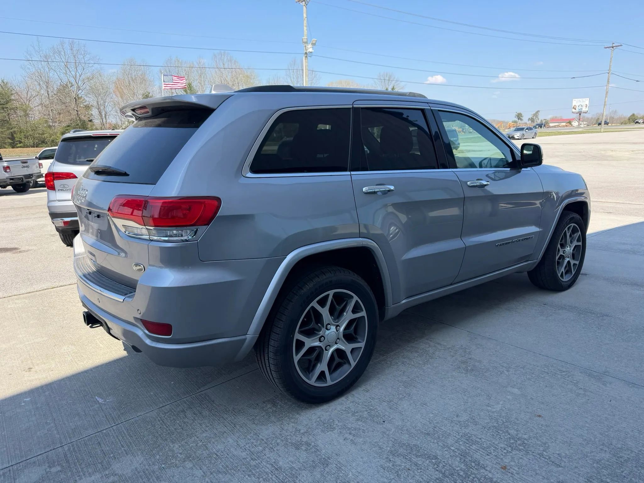 Used 2019 Jeep Grand Cherokee Overland image 30