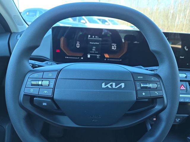 New 2026 Kia K4 LXS image 9