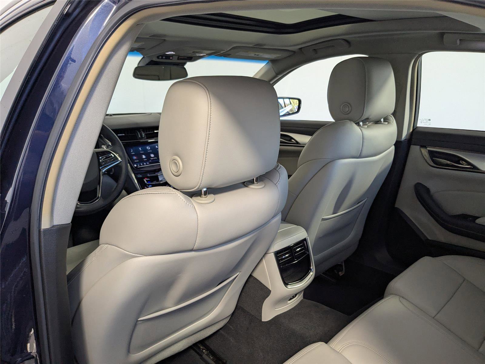 Used 2019 Cadillac CTS Luxury image 34