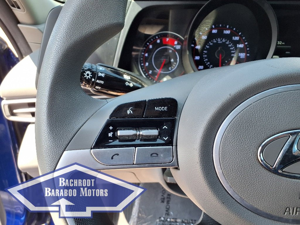 Used 2023 Hyundai Elantra SEL image 25