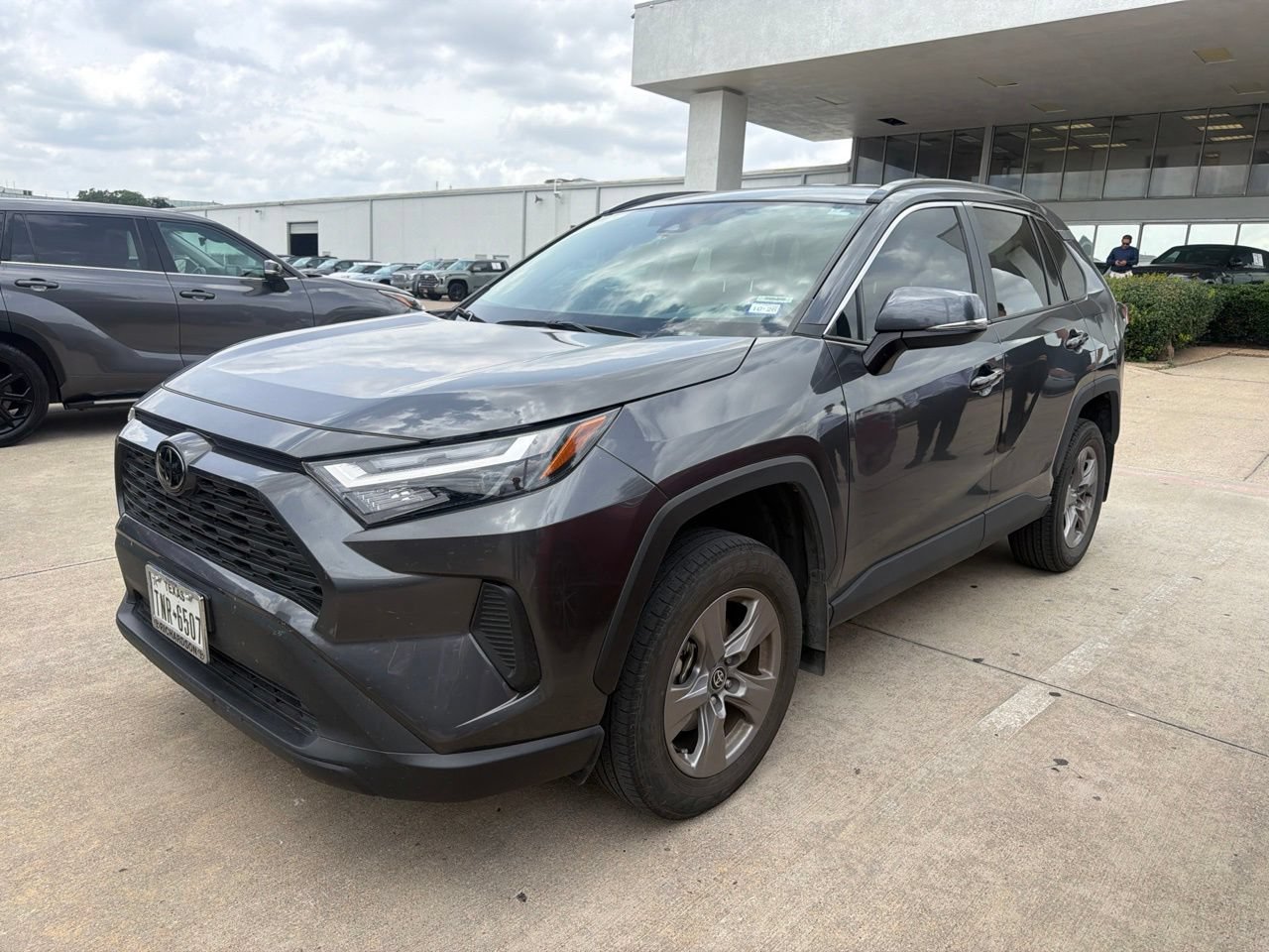 Used 2023 Toyota RAV4 XLE FWD image 1