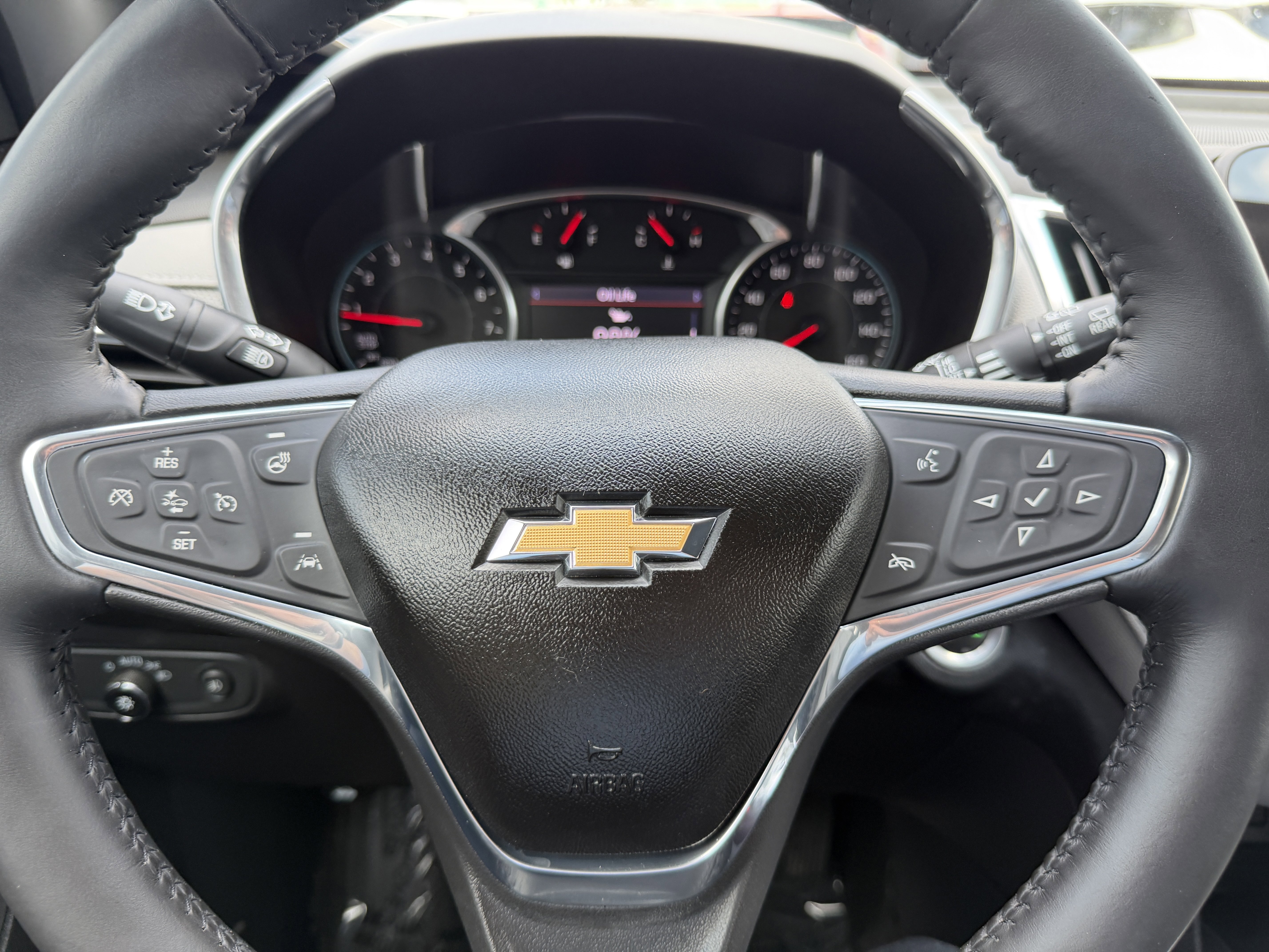 Used 2020 Chevrolet Equinox Premier image 30