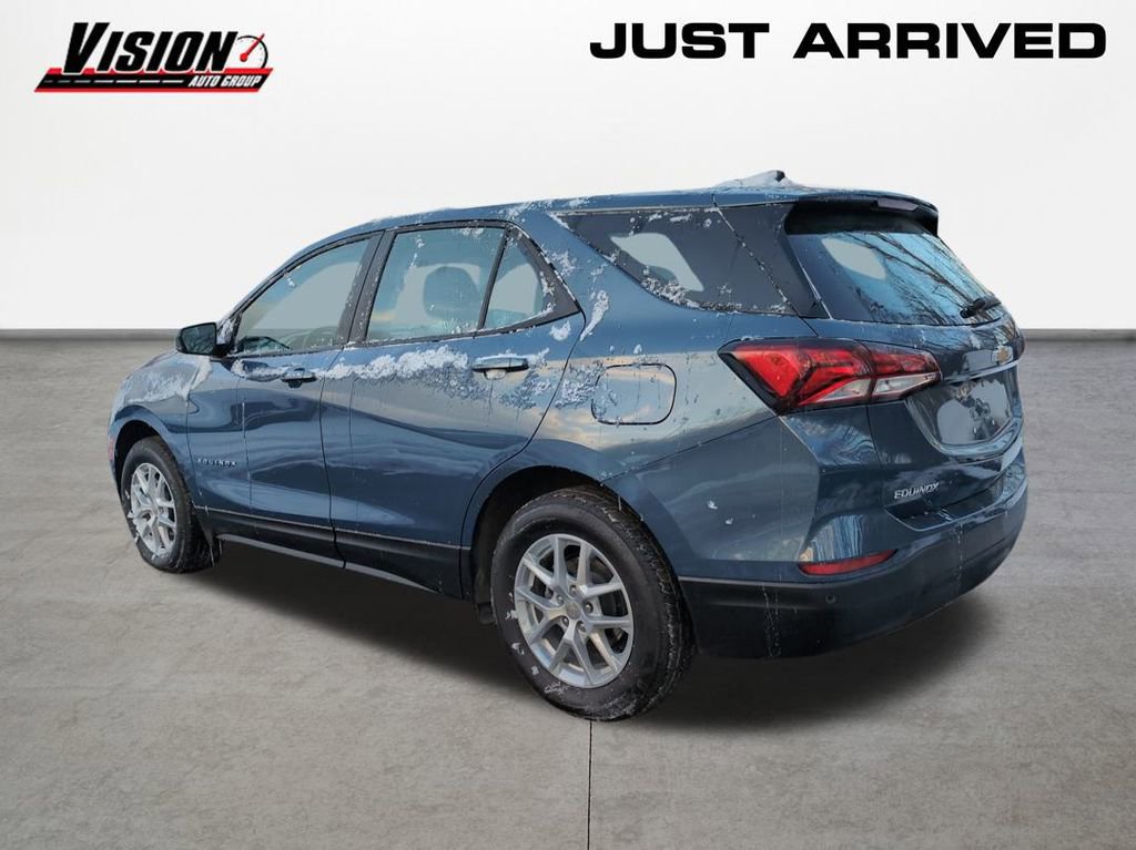 Used 2024 Chevrolet Equinox LS w/ Driver Confidence II Package image 7
