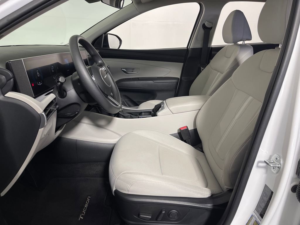 Certified 2025 Hyundai Tucson SEL FWD image 12